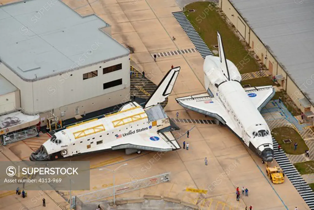 Space Shuttles Atlantis and Discovery Trade Places