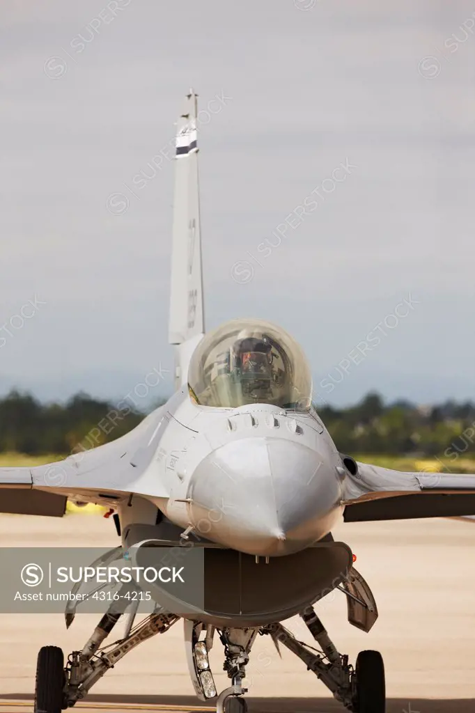 F-16 Prepares to Launch
