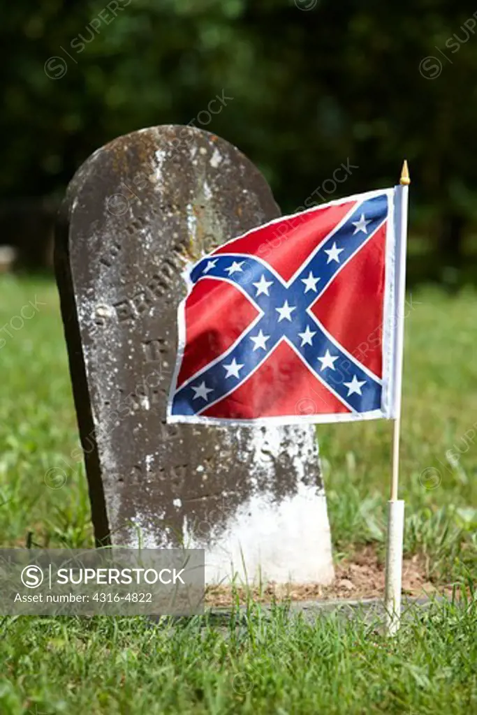 Gravestone and confederate flag, northern Arkansas