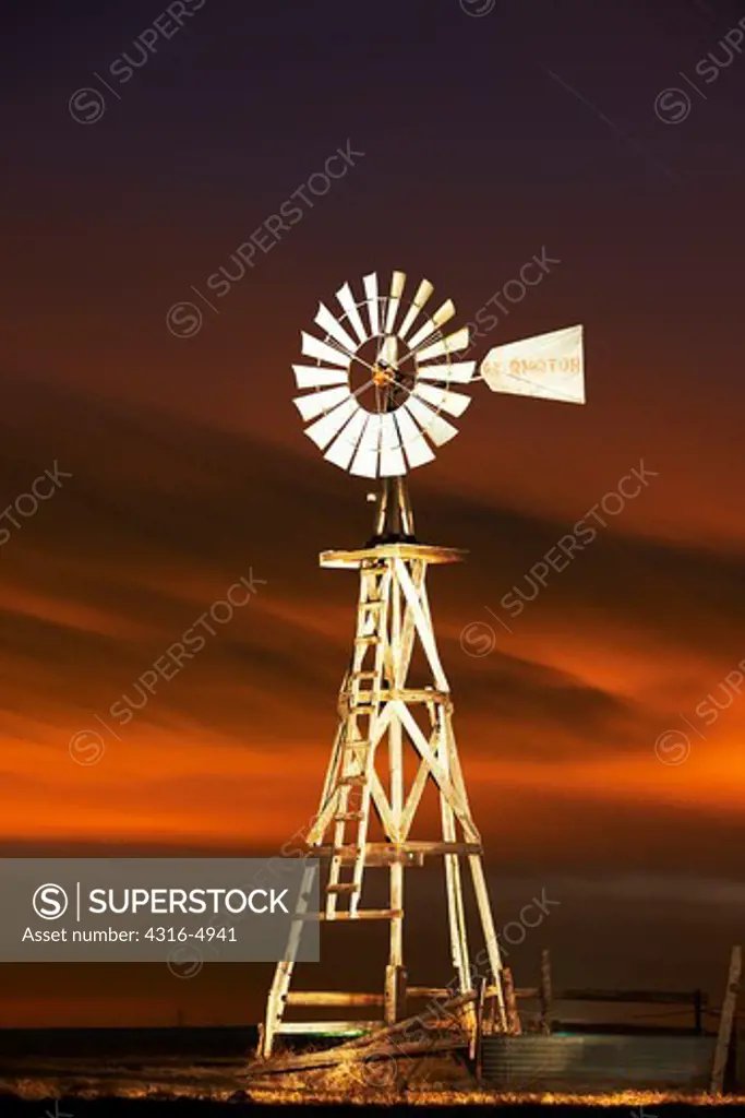 Night view of windmill