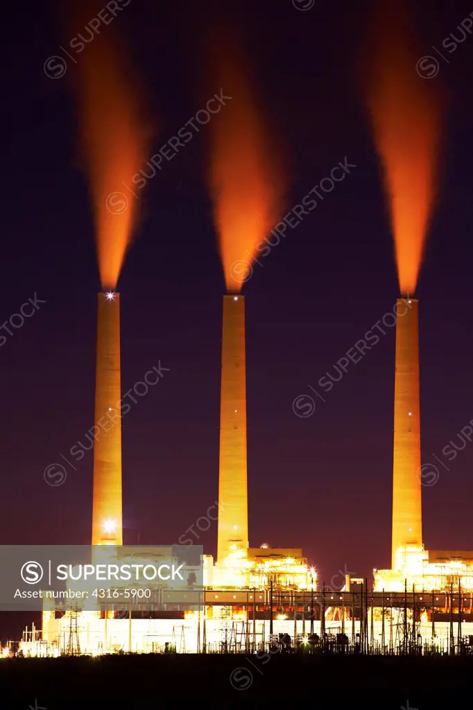 USA, Arizona, Navajo Generating Station, coal-fired electricity generating power plant at night