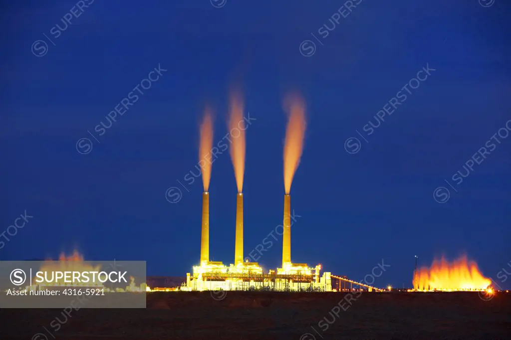 USA, Arizona, Navajo Generating Station, coal-fired electricity generating power plant at night