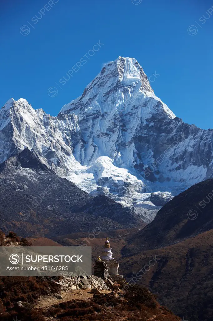 Nepal, Himalaya, Solukhumbu District, Khumbu, Ama Dablam mountain