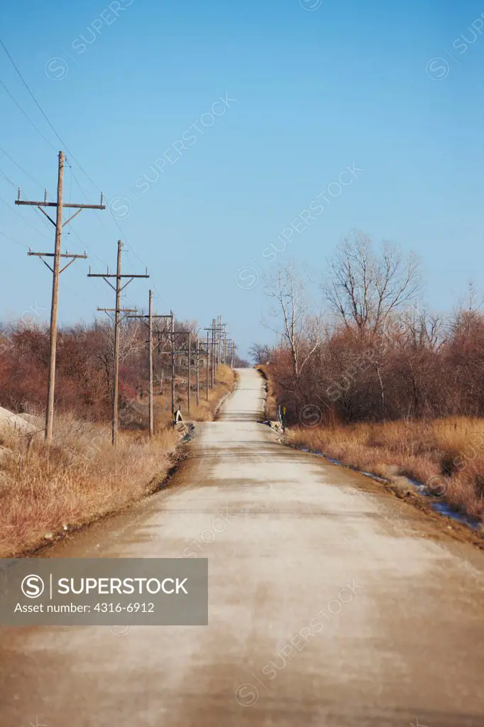 USA, Oklahoma, Picher, Deserted dirt road