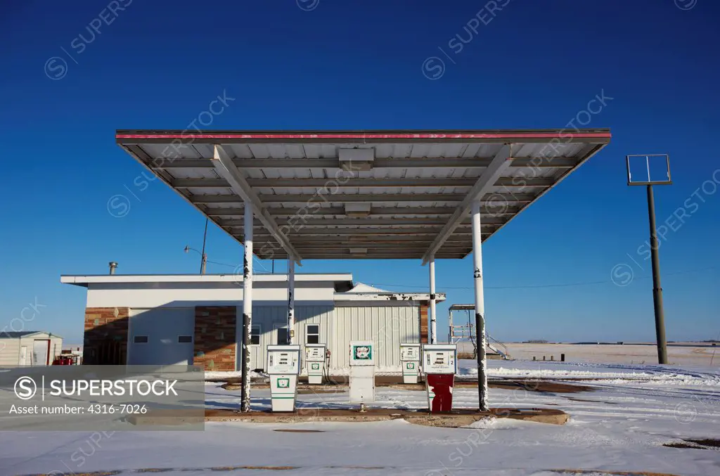 USA, Kansas, Rural roadside gas station and service station