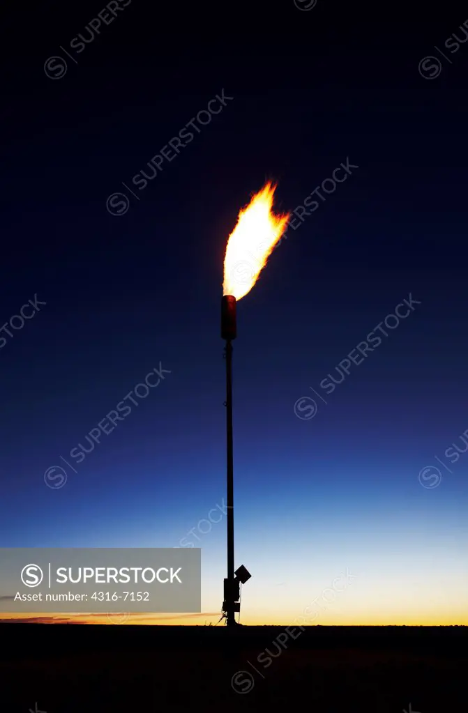 USA, Colorado, Gas flare (flare stack)