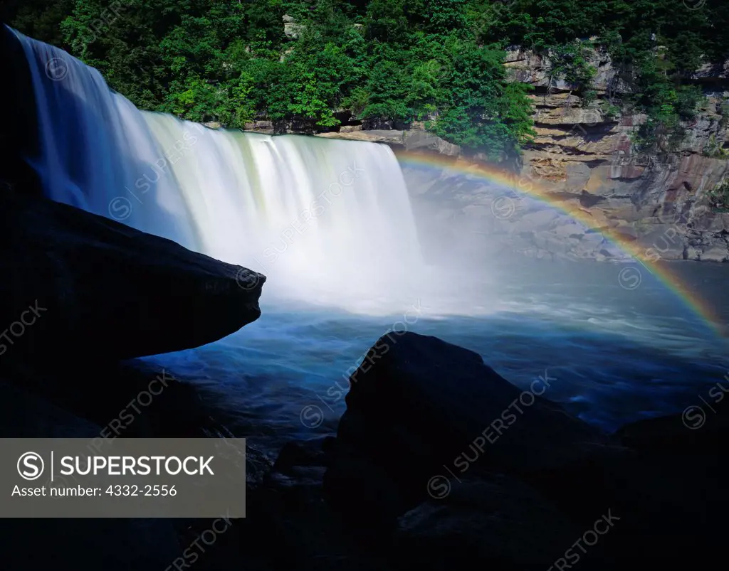 Cumberland Falls with rainbow, 68 foot drop and 125 feet wide, Cumberland Falls State Resort Park, Kentucky