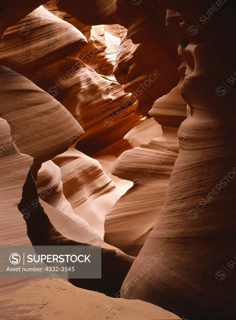 USA, Arizona, Colorado Plateau, Sandstone jaws of slickrock slot canyon