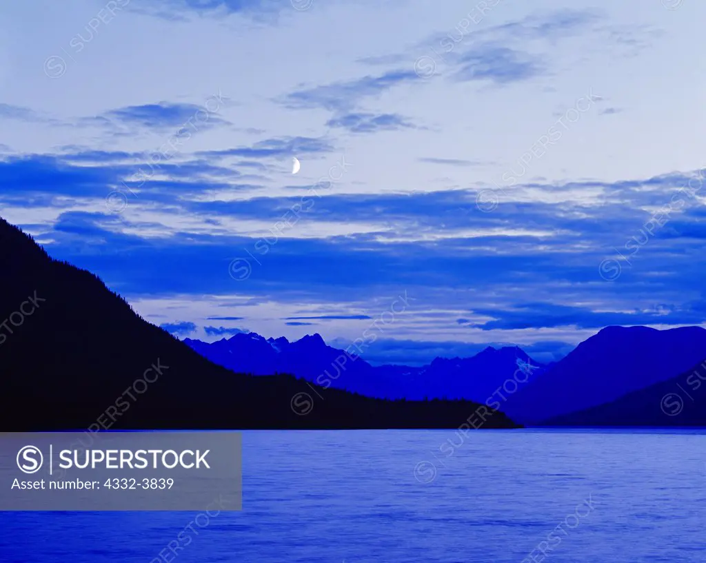 Canada, Yukon Territory, Moon over Lake Bennett, view from Carcross