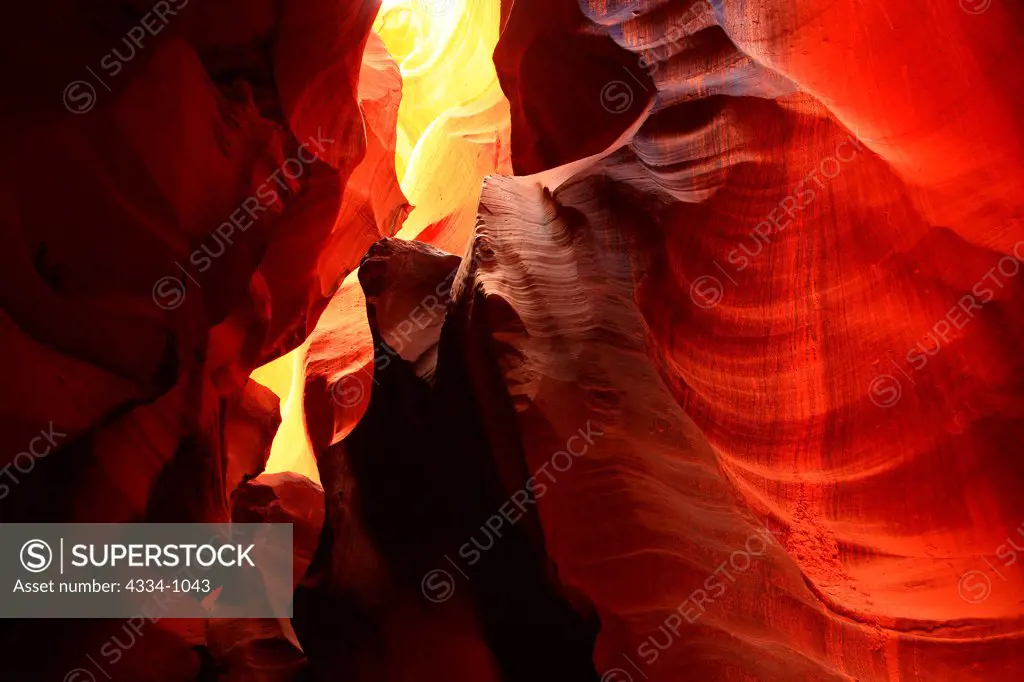 USA, Arizona, Antelope Canyon, Light beam in Upper Antelope Canyon