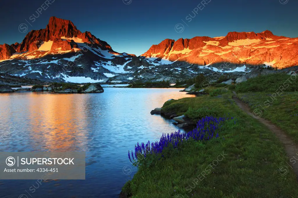 Sunrise over Banner Peak and Thousand Island Lake in the Ansel Adams Wilderness, California.