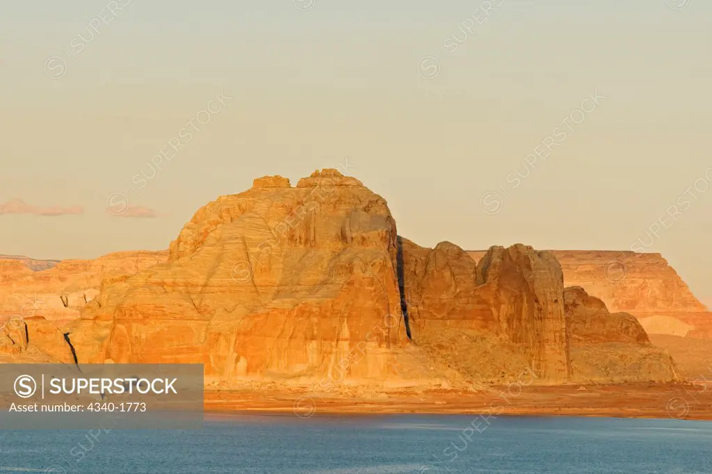 Cliffs at Lake Powell at sunset, Glen Canyon National Recreation Area, Arizona.