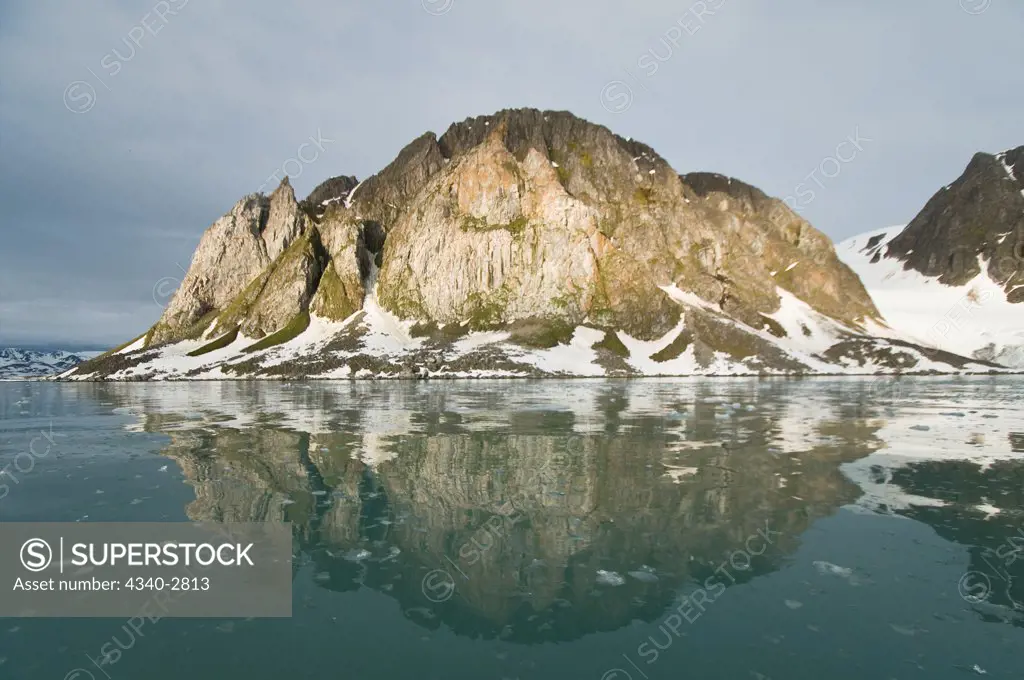 Norway, Svalbard Archipelago, Spitsbergen, Scenic landscape of cliffs near entrance to Raudfjorden