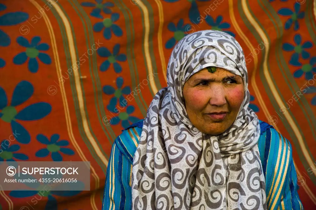 Traditional Muslim dress in Meknes, Morocco