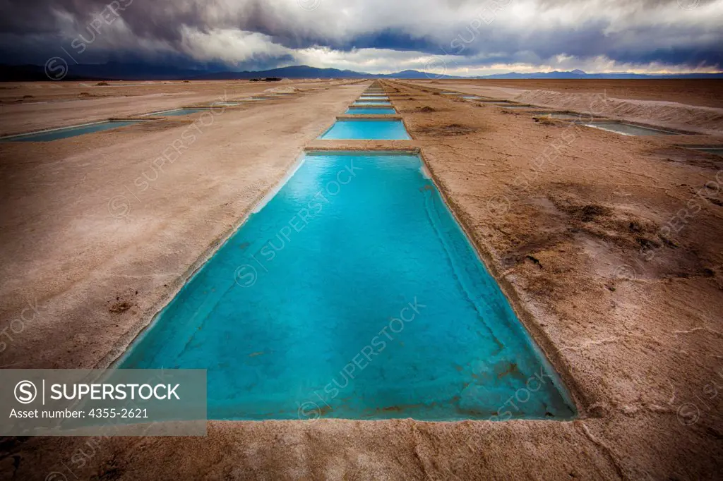 Argentina, Salinas Grandes salt desert in Atacama Desert., Salinas Grandes is salt desert in Argentina's Atacama Desert. Atacama Desert is plateau in South America, covering 1, 000-kilometre strip of land on Pacific coast, west of Andes mountains.