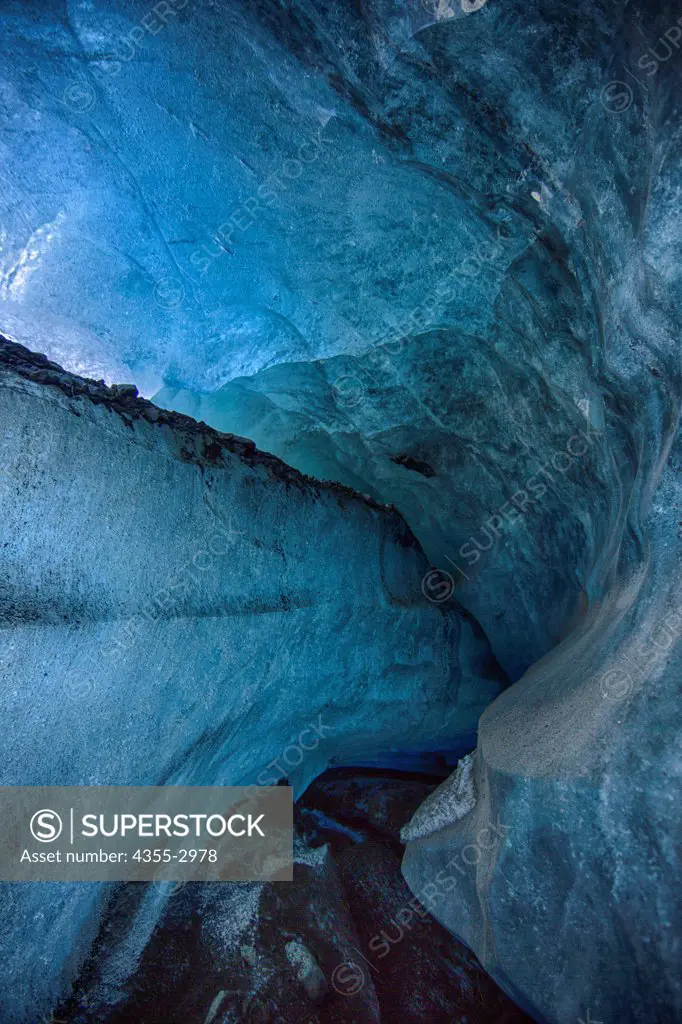 Ice cave on the Svinafellsjokull glacier, Vatnajokull, Iceland
