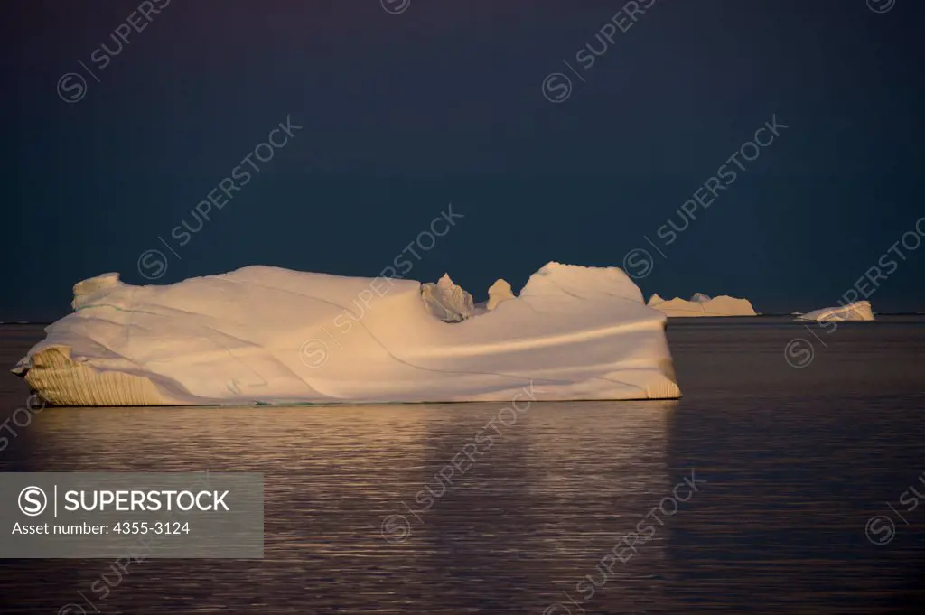 Tabular icebergs floating on water, Skoldungen Fjord, Greenland