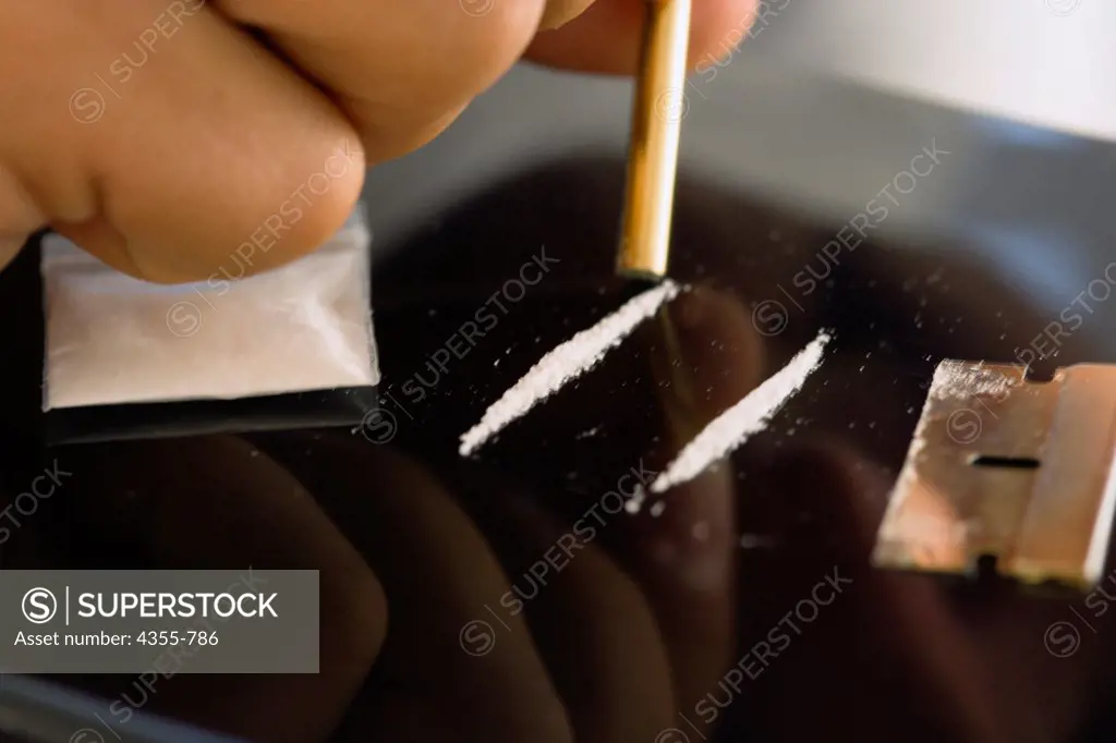 Starting a Line of Cocaine