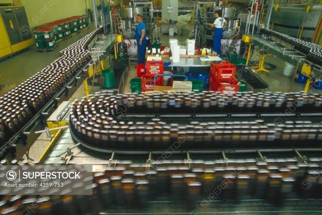 Brewery, Facility for filling and labeling beer bottles