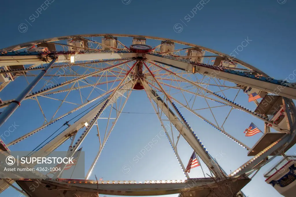 USA, New Hampshire, Lancaster, Ferris wheel at Lancaster Fair