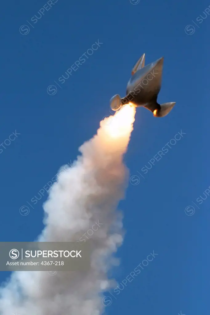 Brad Vatsaas' streamlined retro-shaped rocket flies at a launch event sponsored by the Southern Arizona Rocketry Association (SARA).