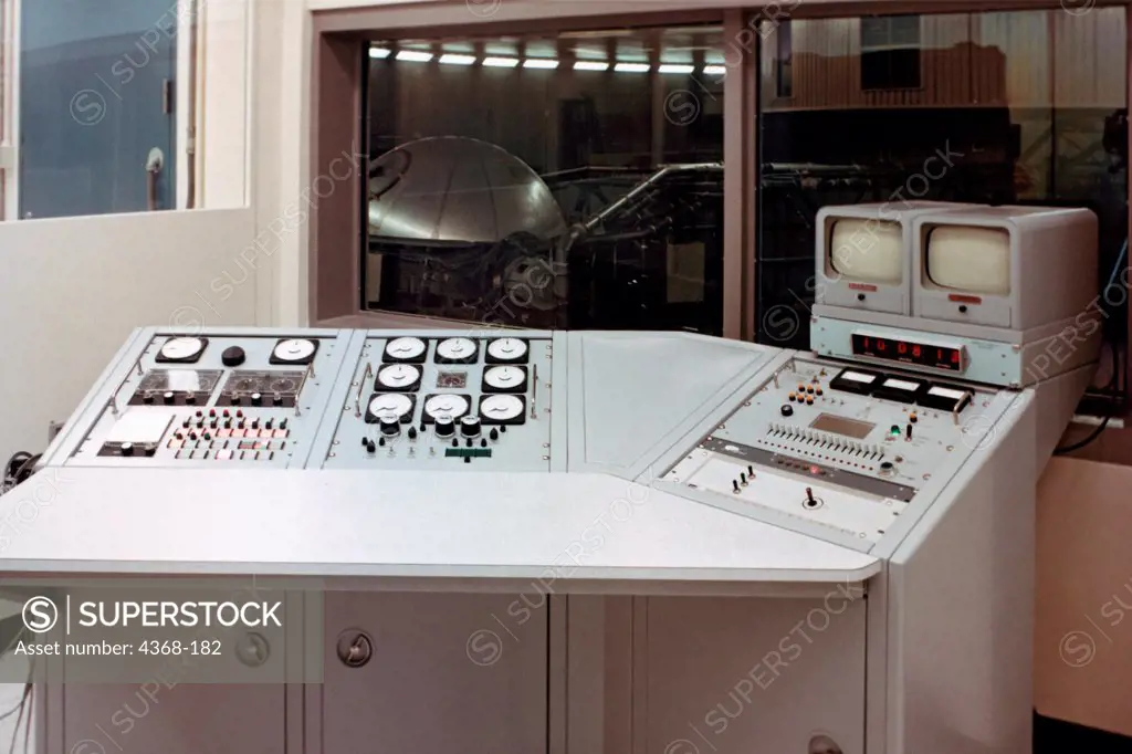 The operator's stand and controls for the flight acceleration facility, where the centrifuge was housed. The centrifuge was used to train astronauts for strong acceleration.