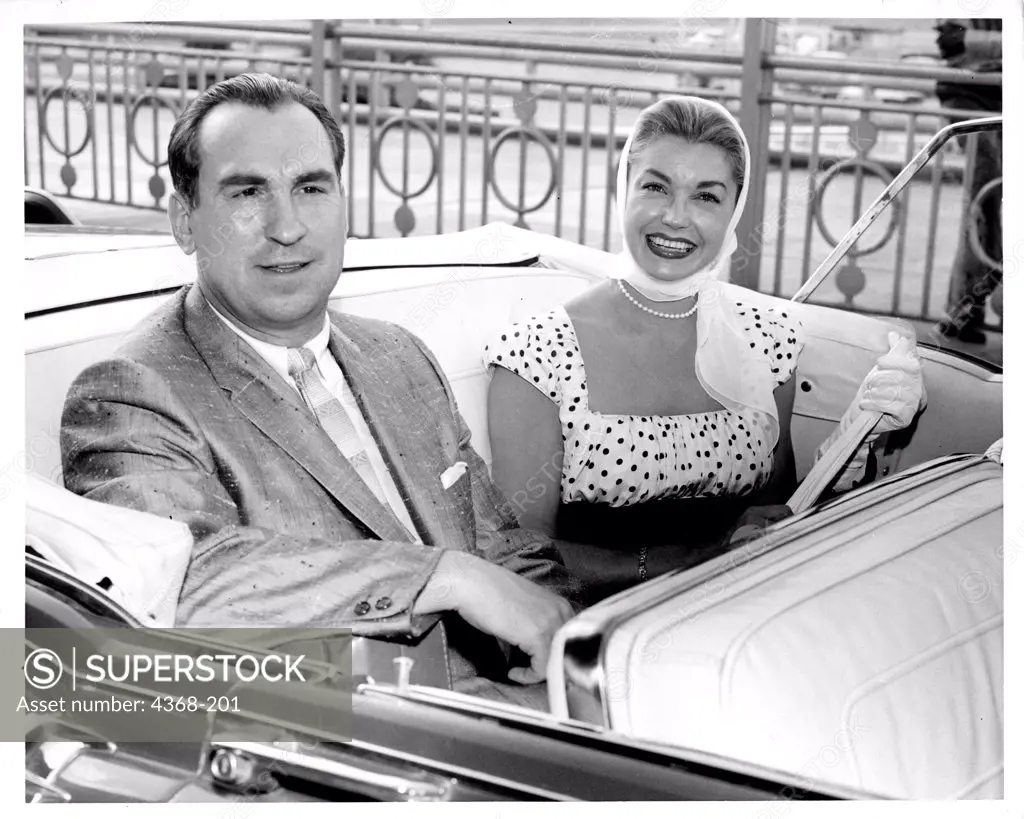 USA, Texas, Houston, Esther Williams and agent arriving at Shamrock Hotel