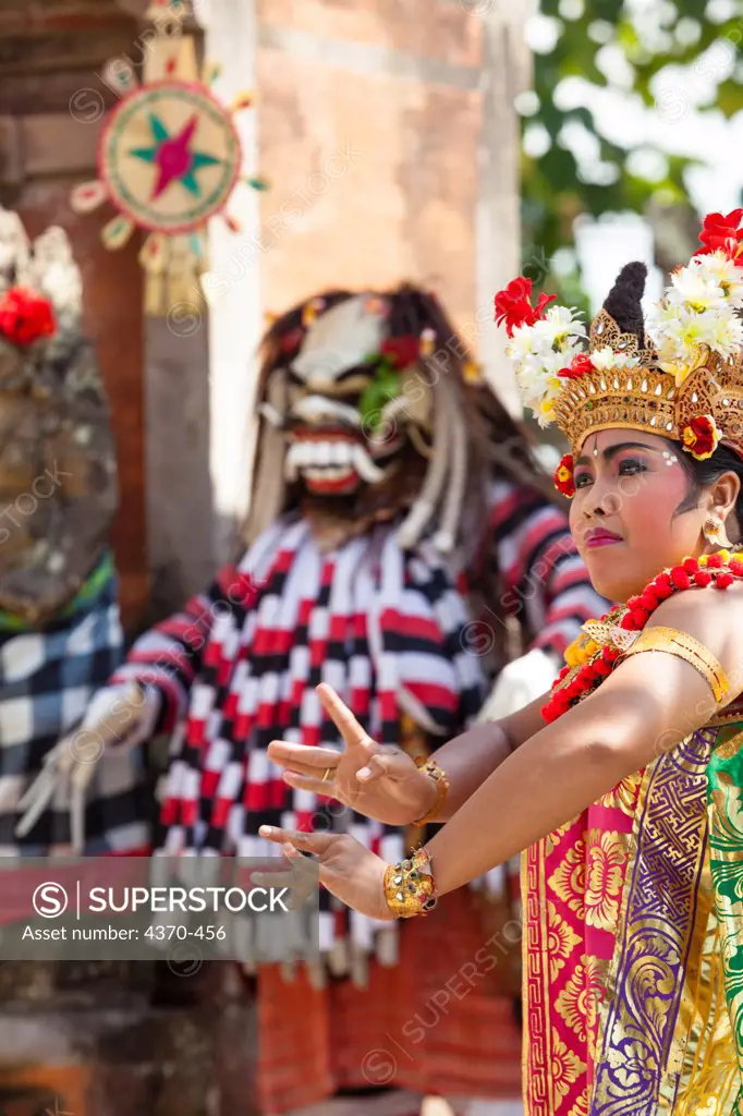 Indonesia, Bali, Gianyar, Batubulan, Performing Barong and Legong dances