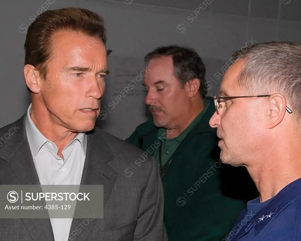 Governor Schwarzenegger Discusses Oil Spill Response