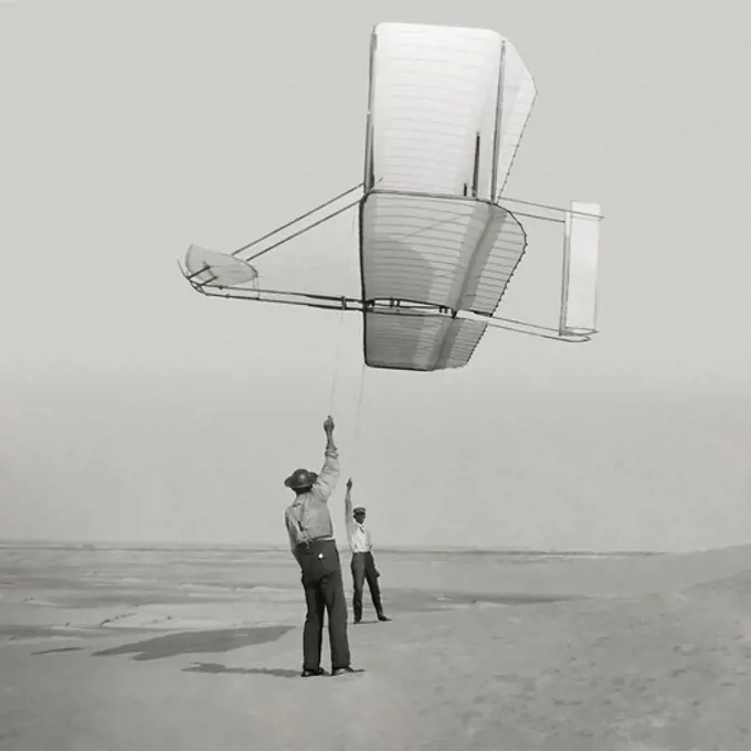 Flying Wright Brothers Glider as a Kite