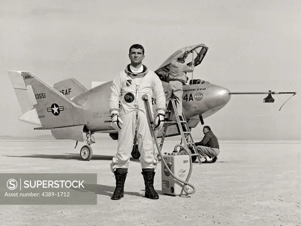 Pilot Major Cecil Powell and the X-24A