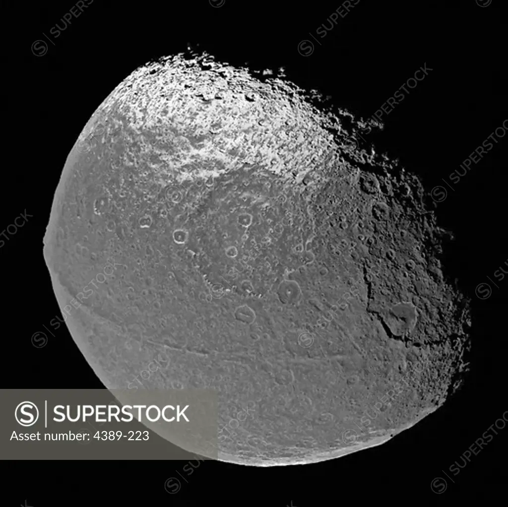 Cassini Encounters Iapetus