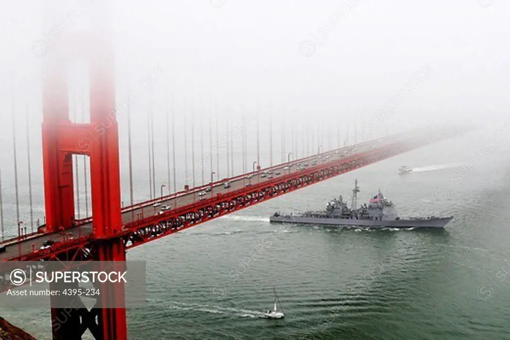 100625-N-7179R-001  SAN FRANCISCO (June 25, 2010) The Ticonderoga-class Ageis cruiser USS Bunker Hill (CG 52) passes under the Golden Gate Bridge to conduct exercises with the Russian Federation Navy missile cruiser Varyag (011). (U.S. Navy photo by Lt. Cmdr. Erik Reynolds/Released)