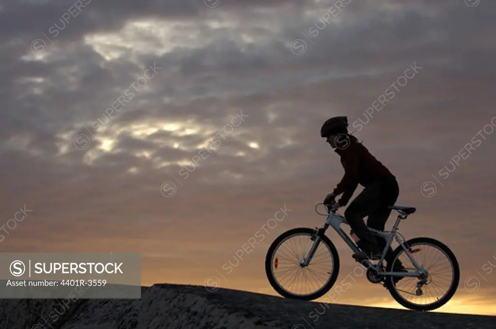 Mountain bike cycling