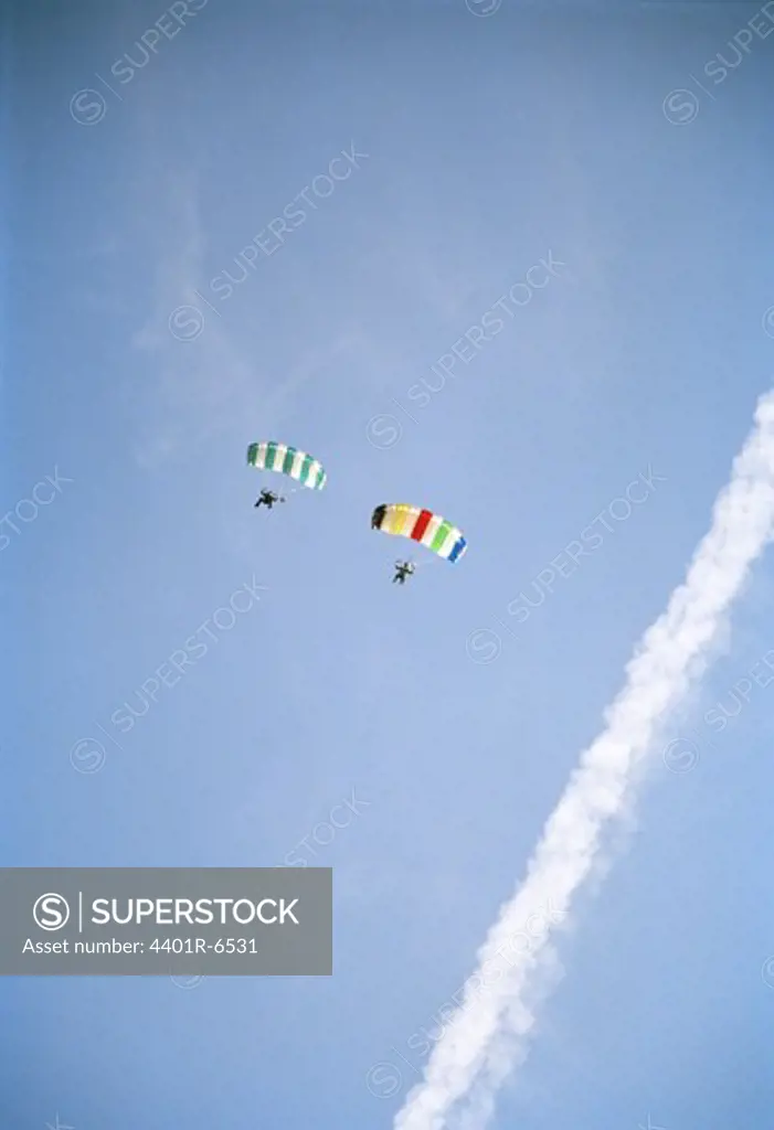 Two parachute jumpers, Sweden.