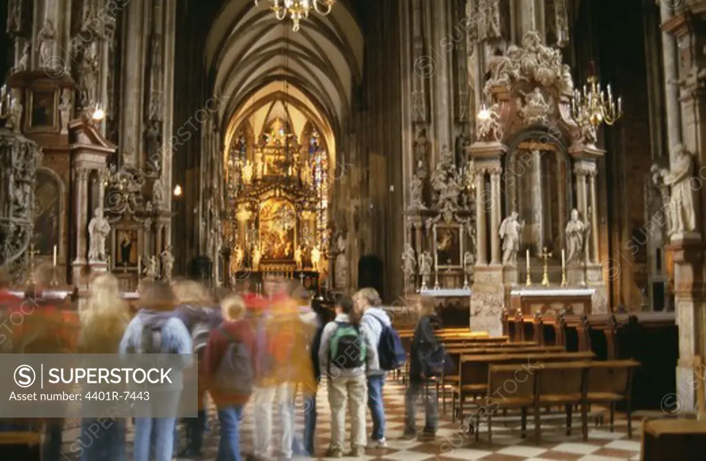 Tourists to cathedral in motion