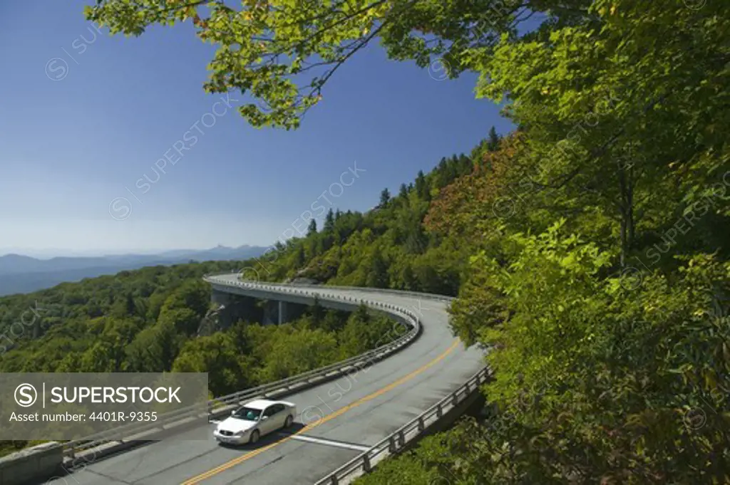 Linn Cove Viaduct, Blue Ridge Parkway, North Carolina, USA.