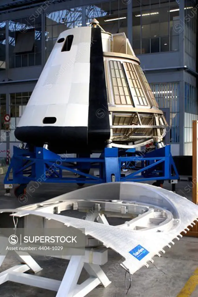 Space capsule structure model