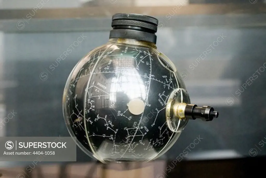 Russian celestial navigation device