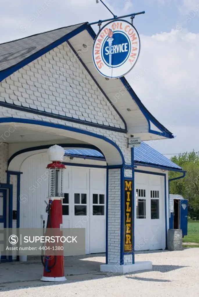 USA, Illinois, Odell, Restored Standard Oil gas station