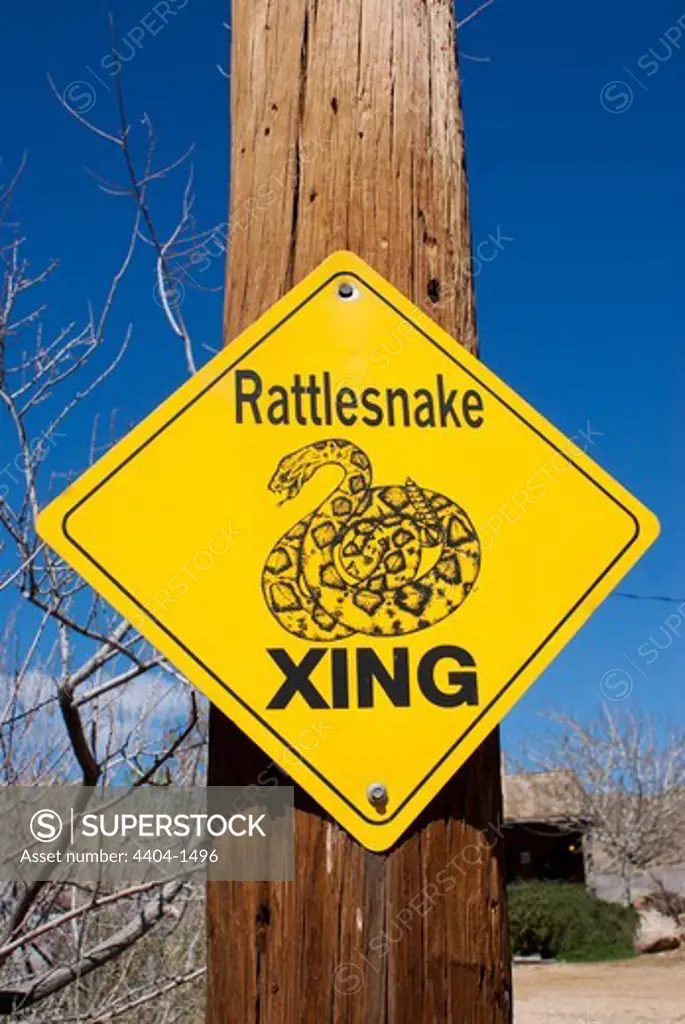 USA, Arizona, Hackberry, Rattlesnake crossing sign