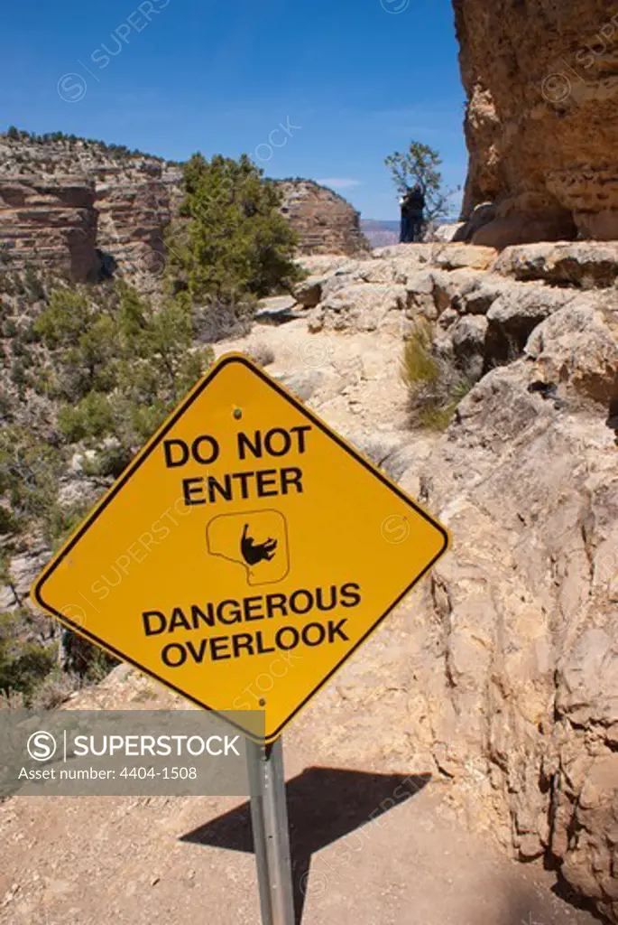 USA, Arizona, Grand Canyon National Park, Warning sign on Bright Angel Trail
