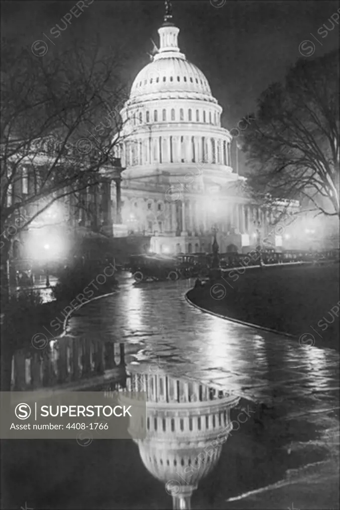 U.S. Capitol Builing in a light night rain, Classic Photography