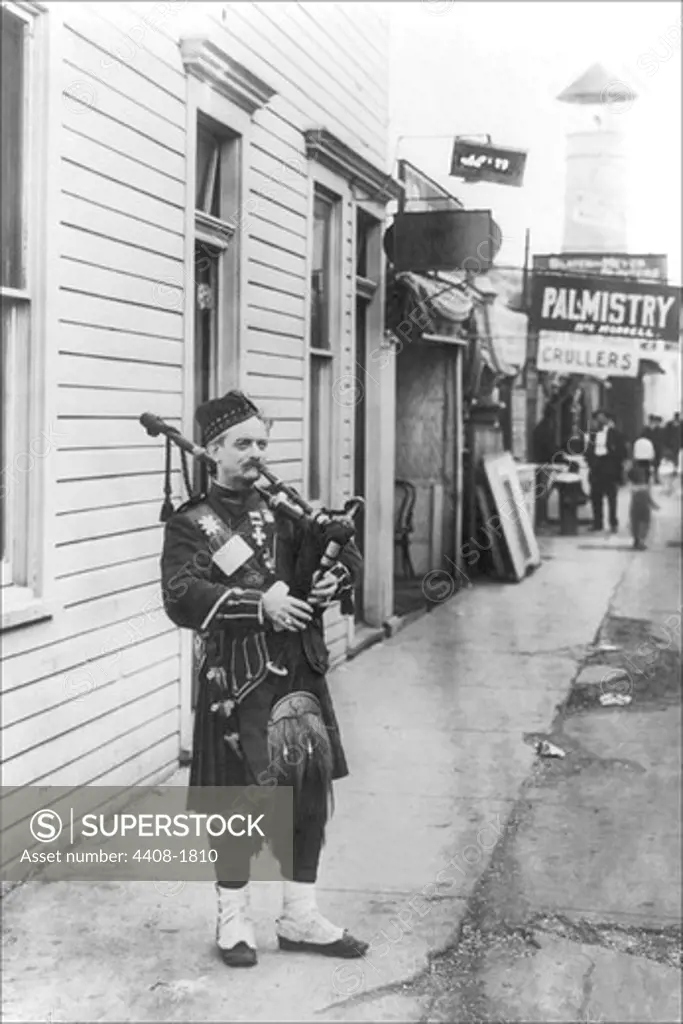 Scottish Bagpiper, Scottish Clans