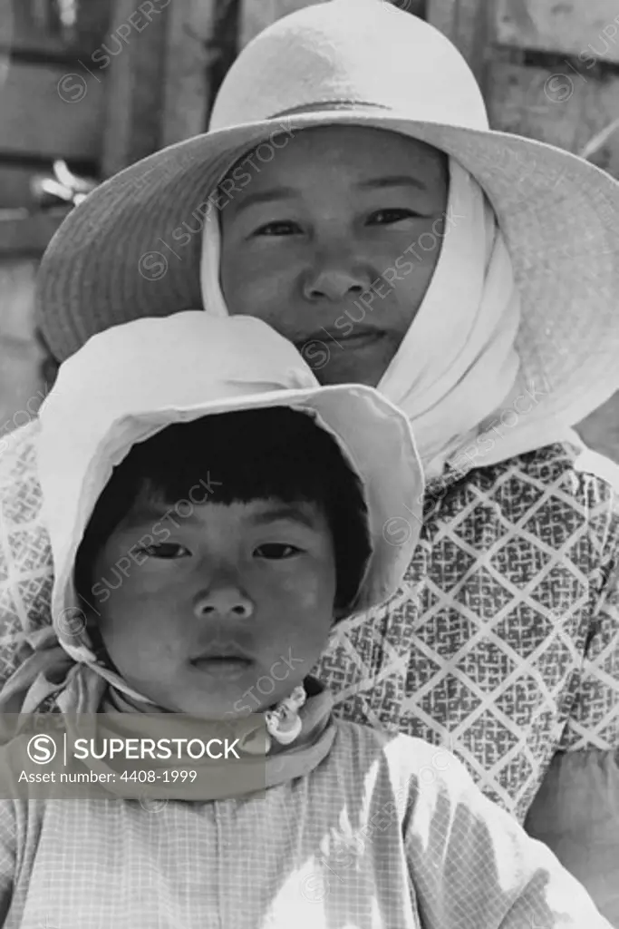Japanese mother and daughter, agricultural workers, Dorothea Lange