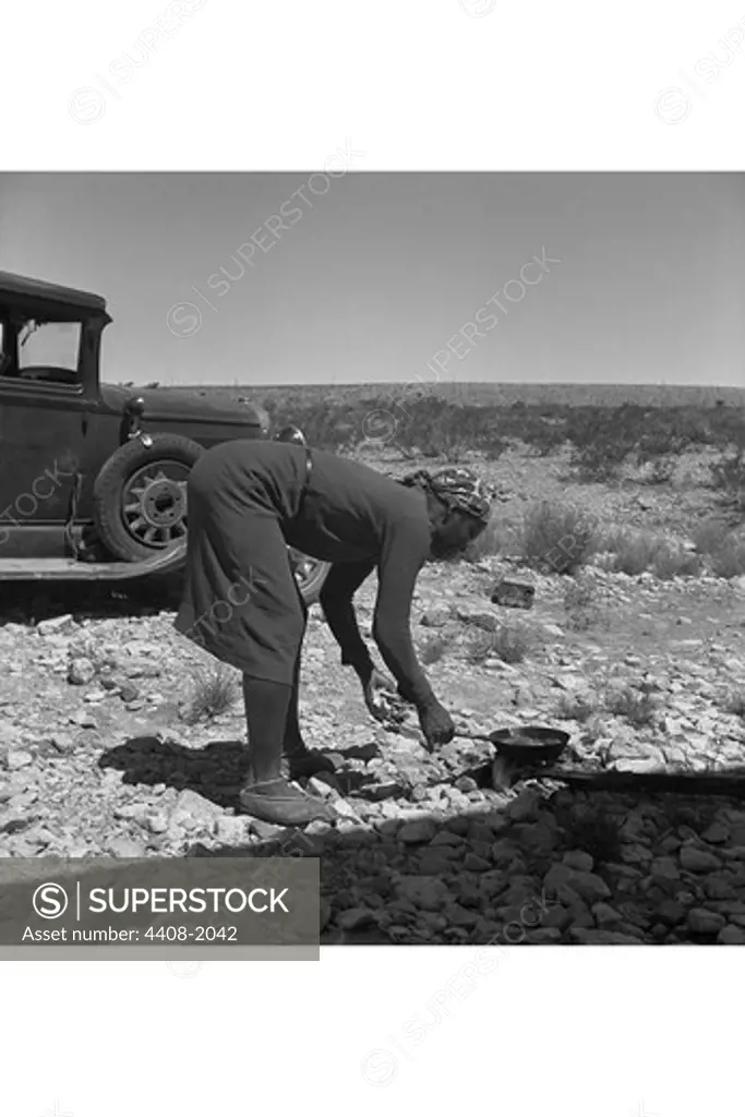 Cooking on the Ground in the Heat, Dorothea Lange
