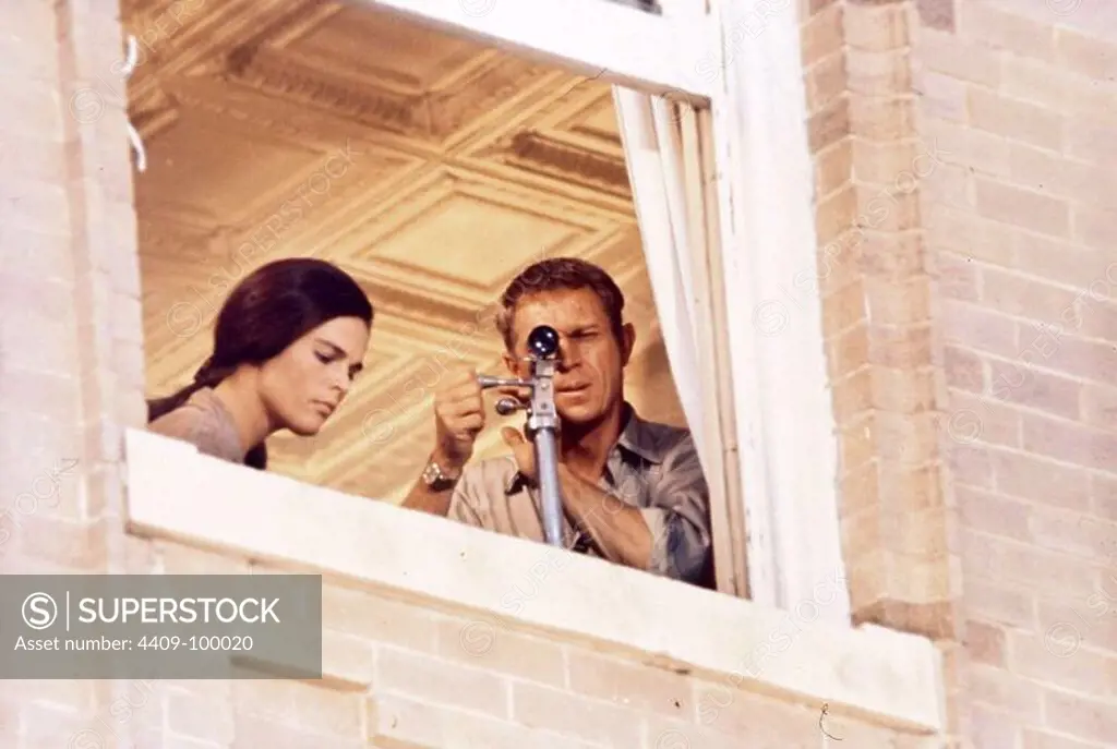 ALI MACGRAW and STEVE MCQUEEN in THE GETAWAY (1972), directed by SAM PECKINPAH.