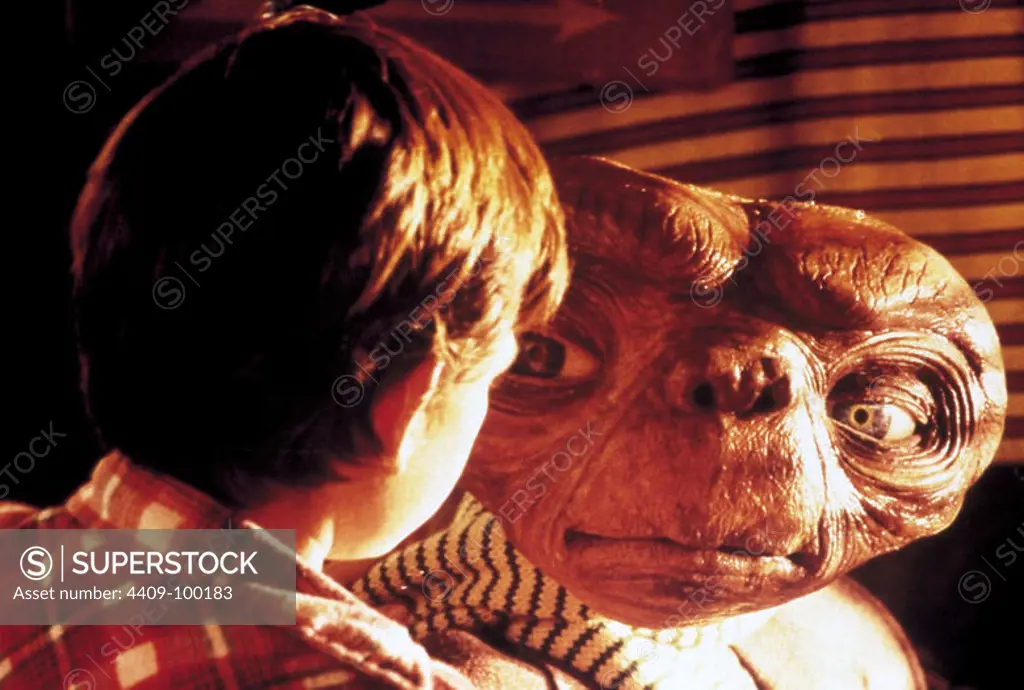 HENRY THOMAS in E. T. THE EXTRA-TERRESTRIAL (1982), directed by STEVEN SPIELBERG.