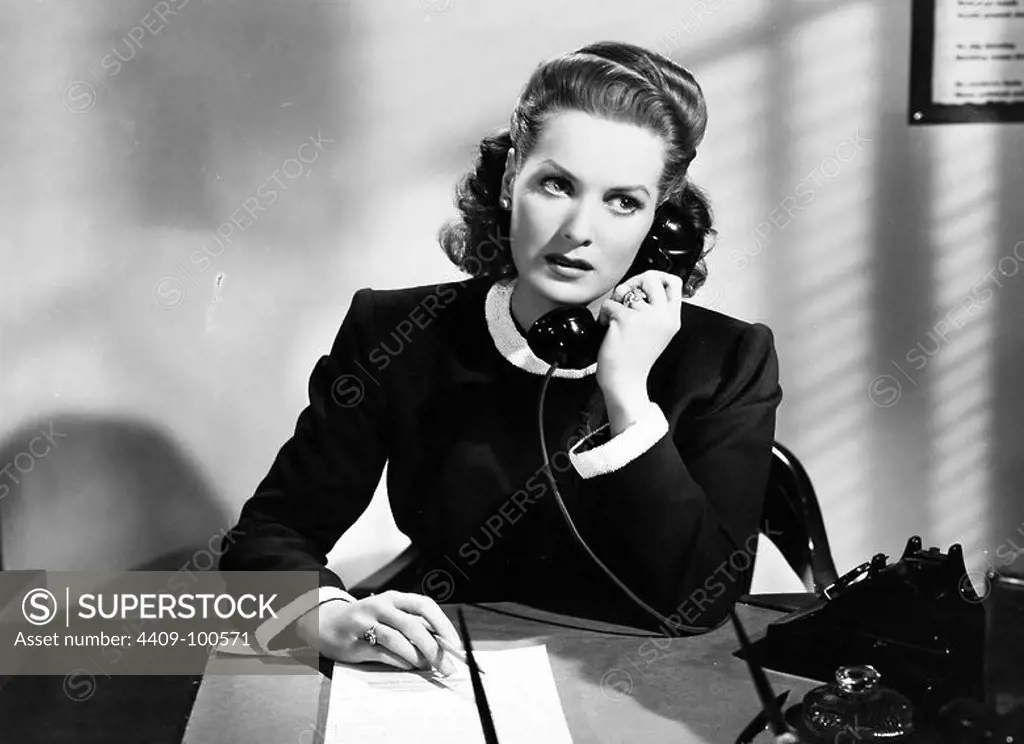 MAUREEN O'HARA in MIRACLE ON 34TH STREET (1947), directed by GEORGE SEATON.