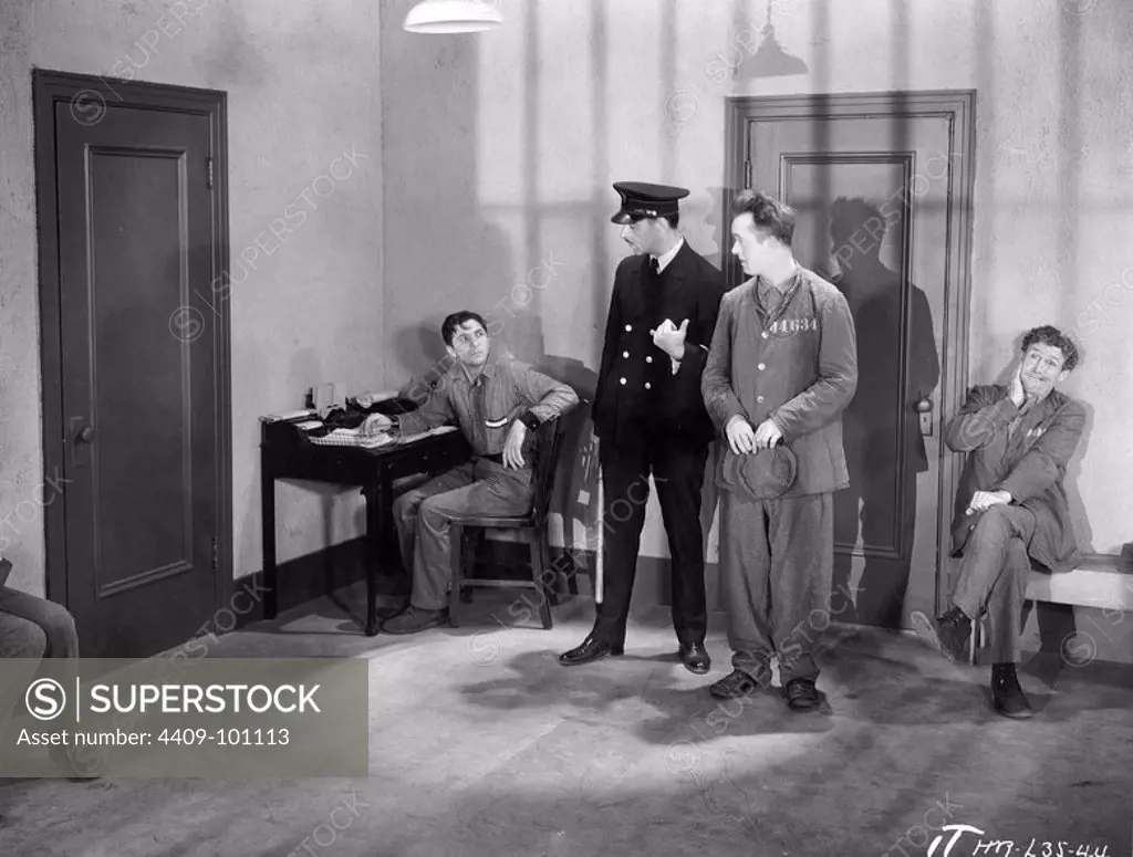STAN LAUREL in JAILBIRDS (1931) -Original title: PARDON US-, directed by JAMES PARROTT.